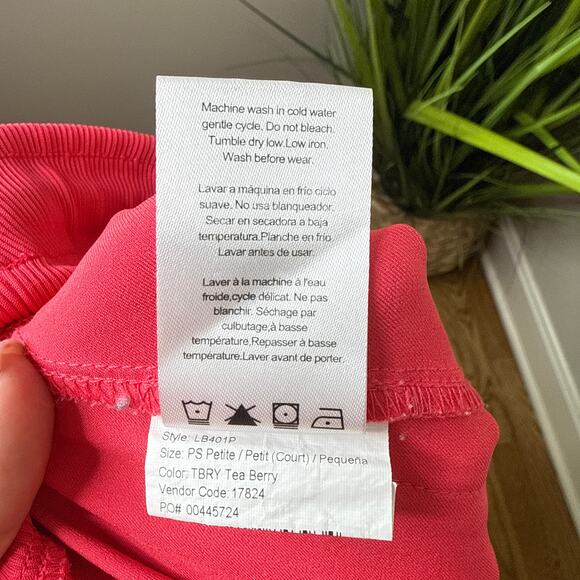 Landau Forward Women's‎ Jogger Scrub Pants Petite Small PS Tea Berry Medical - Picture 12 of 12